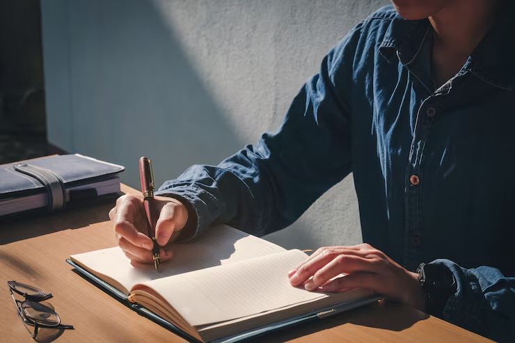 Read more about the article How Personal Experience Influences Fiction Writing